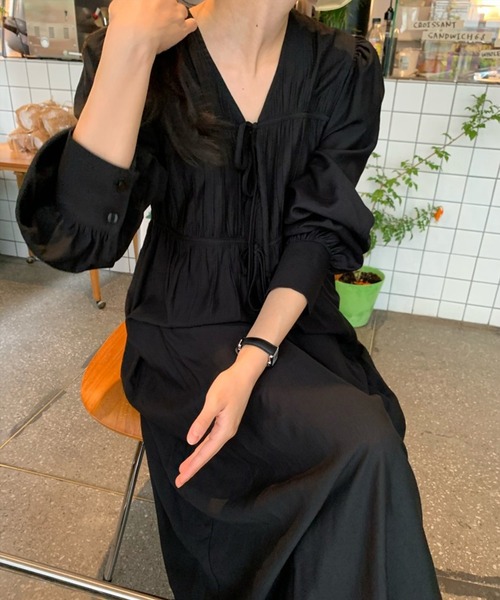 Leja（レジャ）の「【LEJA】無地Vネックリボンオーバーサイズロングワンピース（ワンピース・レディース・グリーン/ブラック・FREE）」の9枚目の写真