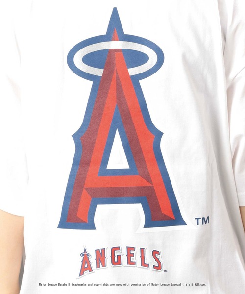 AVIREX（アヴィレックス）の「【MLB×AVIREX】エンジェルス Tシャツ/ANGELS T-SHIRT（Tシャツ/カットソー・レディース・レッド/ホワイト・LARGE/XX-LARGE/SMALL/X-LARGE/MEDIUM）」の10枚目の写真