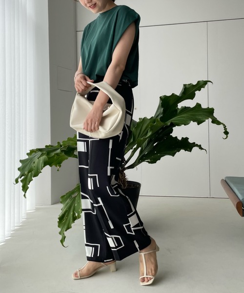 LOWRYS FARM（ローリーズファーム）の「タックコクーンノースリーブ　346351（Tシャツ/カットソー・レディース・ホワイト/ブラック/グリーン・FREE）」の20枚目の写真