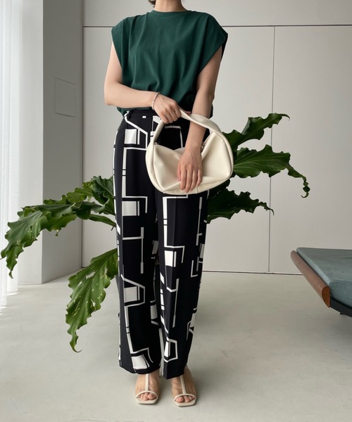 LOWRYS FARM（ローリーズファーム）の「タックコクーンノースリーブ　346351（Tシャツ/カットソー・レディース・ホワイト/ブラック/グリーン・FREE）」の21枚目の写真