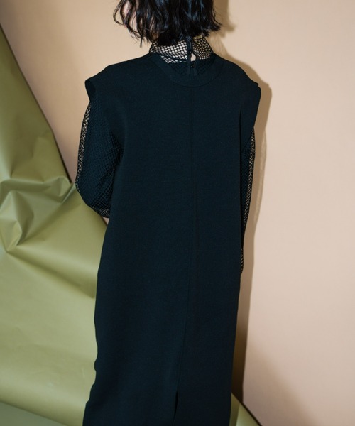 AIC.（エーアイシー）の「Vネックニットロングワンピース（ジャンパースカート・レディース・ブラック/アイボリー・FREE）」の13枚目の写真