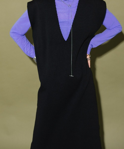 AIC.（エーアイシー）の「Vネックニットロングワンピース（ジャンパースカート・レディース・ブラック/アイボリー・FREE）」の18枚目の写真