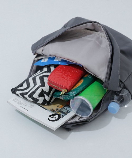 Fashion Letter（ファッションレター）の「9ポケットリュックサック（バックパック/リュック・レディース・ブラック/ベージュ/グレー/ブルー・FREE）」の6枚目の写真