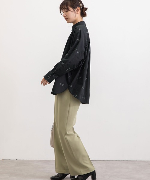 POU DOU DOU（プードゥドゥ）の「hanger刺繍ローン丸衿ドルマンシャツ（シャツ/ブラウス・レディース・ブラック/グリーン/グレー系その他・3）」の21枚目の写真