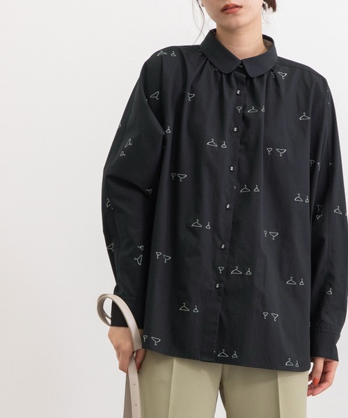 POU DOU DOU（プードゥドゥ）の「hanger刺繍ローン丸衿ドルマンシャツ（シャツ/ブラウス・レディース・ブラック/グリーン/グレー系その他・3）」の18枚目の写真