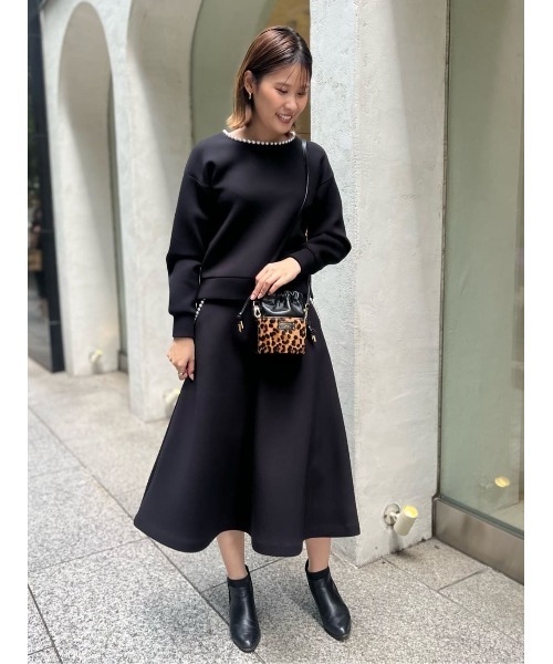EPOCA THE SHOP(エポカザショップ)の「パールコンビダンボールプルオーバー(Tシャツ/カットソー・レディース・ブラック/ベージュ・38)」の11枚目の写真