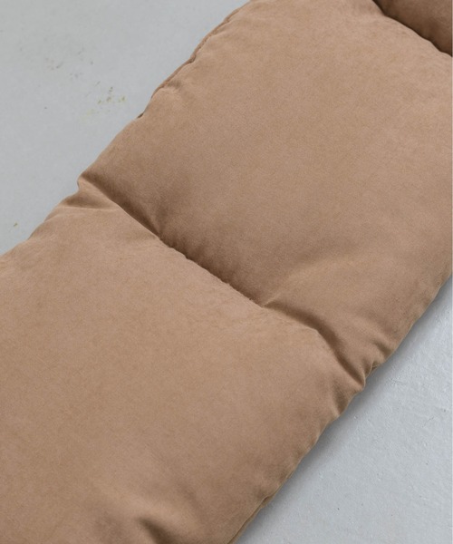 NEUNA（ヌナ）の「【型崩れしない！シワ/毛玉も付きません！】大判ボリュームキルティングロングマフラー（マフラー・レディース・ブラウン/ブラック/アイボリー・FREE）」の21枚目の写真