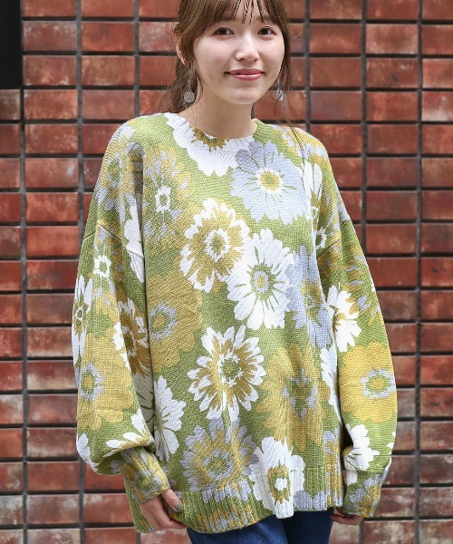 チチカカ（チチカカ）の「フラワープリントニットプルオーバー（ニット/セーター・レディース・グレー/レッド/グリーン・FREE）」の3枚目の写真