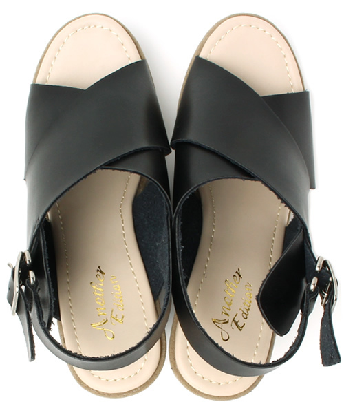 Another Edition(アナザーエディション)の「クロスウエッジサンダル/ AEBC CROSS WDG SNDL100(サンダル・レディース・ホワイト/ブラック・MEDIUM/LARGE/SMALL)」の4枚目の写真