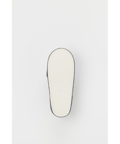 Hender Scheme（エンダースキーマ）の「Recycled felt) slipper（ルームシューズ/スリッパ・メンズ・グレー系その他・SMALL/MEDIUM）」の2枚目の写真
