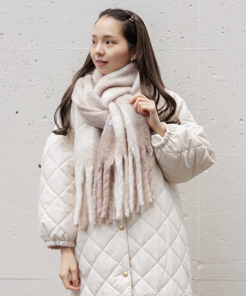 flower（フラワー）の「テンダーチェックマフラー（マフラー・レディース・ブラック/ベージュ・FREE）」の6枚目の写真