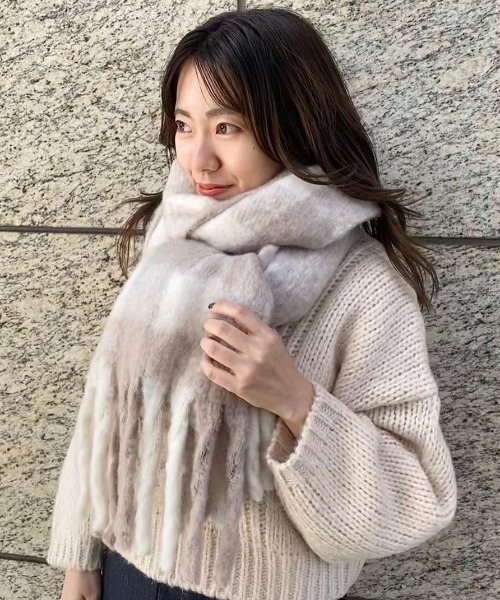 flower（フラワー）の「テンダーチェックマフラー（マフラー・レディース・ブラック/ベージュ・FREE）」の18枚目の写真