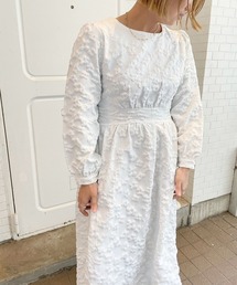 JUGLANS | ☆ 立体的な花刺繍が特徴的。エンボス花ワンピース 221383(ワンピース)