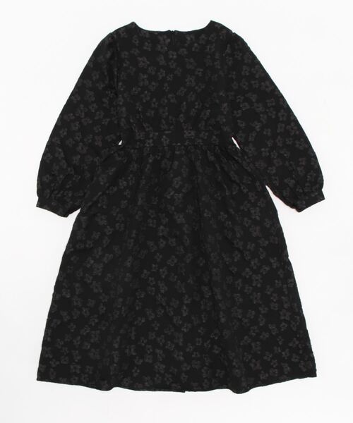 JUGLANS(ユグランス)の「☆ 立体的な花刺繍が特徴的。エンボス花ワンピース 221383(ワンピース・レディース・ブラック/ホワイト・FREE)」の4枚目の写真