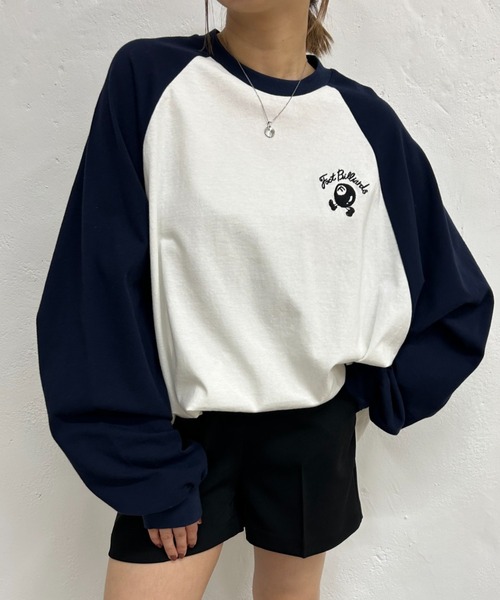 WHO'S WHO gallery（フーズフーギャラリー）の「COOPER FACTビリヤードラグランロンT（Tシャツ/カットソー・レディース・ネイビー×ホワイト/ブラック×グレー/ブラック×ホワイト/グリーン・FREE）」の4枚目の写真