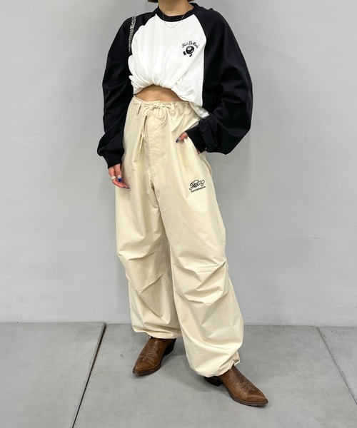 WHO'S WHO gallery（フーズフーギャラリー）の「COOPER FACTビリヤードラグランロンT（Tシャツ/カットソー・レディース・ネイビー×ホワイト/ブラック×グレー/ブラック×ホワイト/グリーン・FREE）」の5枚目の写真