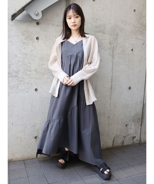 MURUA（ムルーア）の「ギャザーロングキャミワンピース（ワンピース・レディース・グレー/ブルー・FREE）」の22枚目の写真