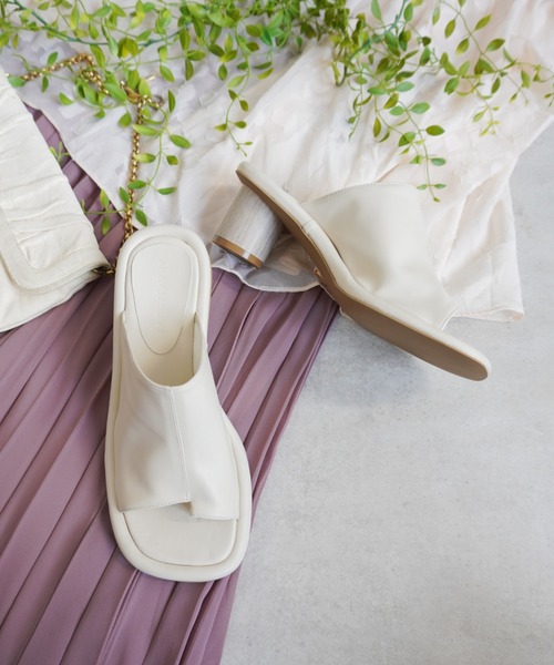 Fabby fabby（ファビィーファビィー）の「ワイドストレッチラウンドヒールサンダル（サンダル・レディース・オフホワイト/ベージュ/ブラック・LARGE/SMALL/MEDIUM）」の16枚目の写真