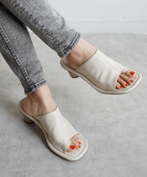 Fabby fabby（ファビィーファビィー）の「ワイドストレッチラウンドヒールサンダル（サンダル・レディース・オフホワイト/ベージュ/ブラック・LARGE/SMALL/MEDIUM）」の18枚目の写真