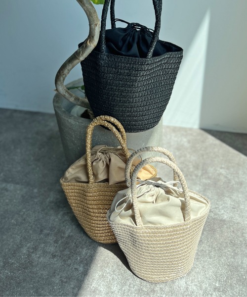 Chez toi（シェトワ）の「雑材シンプル軽量トート（かごバッグ・レディース・ベージュ/アイボリー/ブラック・FREE）」の8枚目の写真