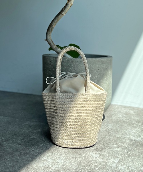 Chez toi（シェトワ）の「雑材シンプル軽量トート（かごバッグ・レディース・ベージュ/アイボリー/ブラック・FREE）」の14枚目の写真