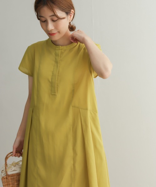 URBAN RESEARCH DOORS(アーバンリサーチドアーズ)の「『UR TECH Smart Linen Touch』ウエストサイドタックワンピース(ワンピース・レディース・イエロー/ネイビー/チャコールグレー・MEDIUM)」の5枚目の写真