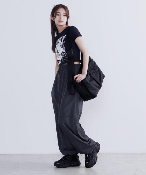 Figments（フィグメンツ）の「ナイロントラックパンツ（その他パンツ・レディース・スミクロ/ピンク/グレー・MEDIUM/LARGE）」の8枚目の写真