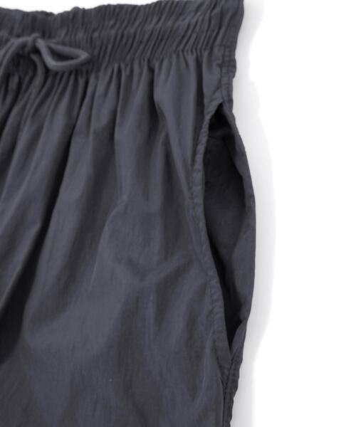 Figments（フィグメンツ）の「ナイロントラックパンツ（その他パンツ・レディース・スミクロ/ピンク/グレー・MEDIUM/LARGE）」の19枚目の写真