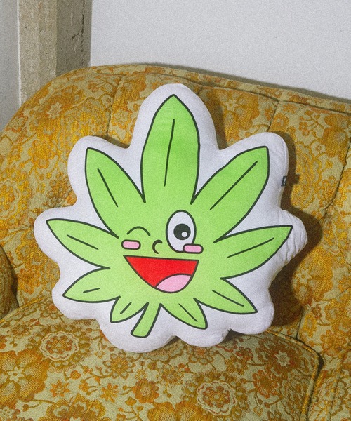 HUF（ハフ）の「HUF X SMASHING PUMPKINS STAR GIRL PILLOW