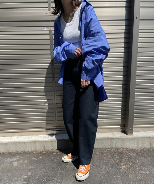 mi via loca（ミヴィアロカ）の「デニムバルーンパンツ（デニムパンツ・レディース・オフホワイト/ネイビー・FREE）」の4枚目の写真