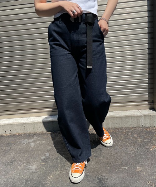 mi via loca（ミヴィアロカ）の「デニムバルーンパンツ（デニムパンツ・レディース・オフホワイト/ネイビー・FREE）」の15枚目の写真