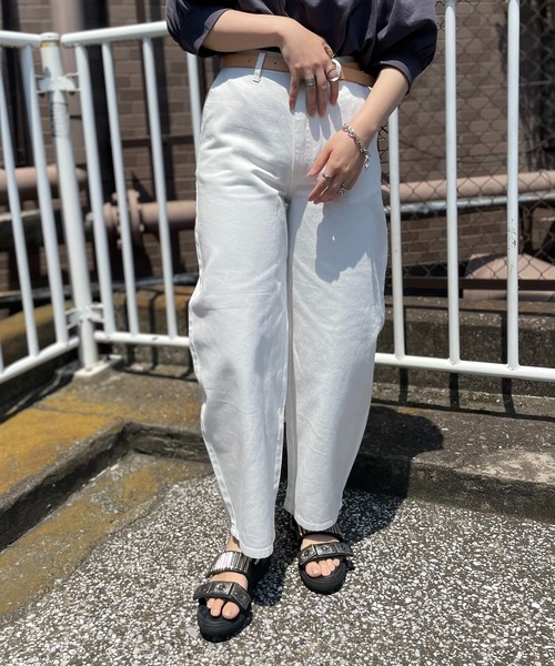 mi via loca（ミヴィアロカ）の「デニムバルーンパンツ（デニムパンツ・レディース・オフホワイト/ネイビー・FREE）」の8枚目の写真