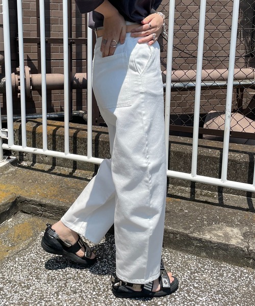 mi via loca（ミヴィアロカ）の「デニムバルーンパンツ（デニムパンツ・レディース・オフホワイト/ネイビー・FREE）」の3枚目の写真