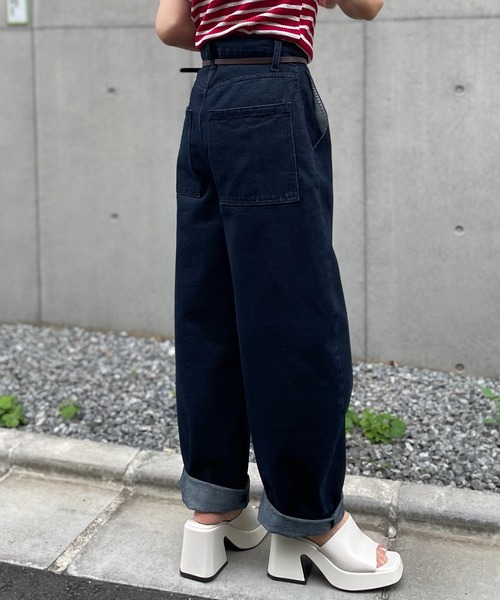 mi via loca（ミヴィアロカ）の「デニムバルーンパンツ（デニムパンツ・レディース・オフホワイト/ネイビー・FREE）」の22枚目の写真