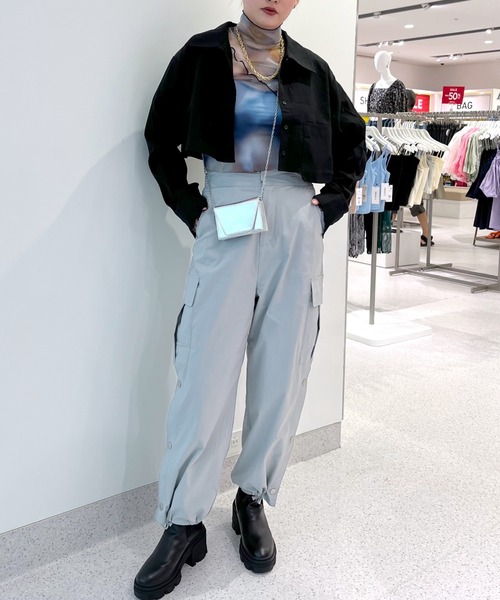 FOREVER 21（フォーエバー トゥエンティーワン）の「【人気アイテム】アソートシアーメロウハイネックプルオーバー２（Tシャツ/カットソー・レディース・ブルー/グリーン/グレー系その他/グリーン系その他/グレー/ブラック・SMALL/MEDIUM/LARGE）」の22枚目の写真