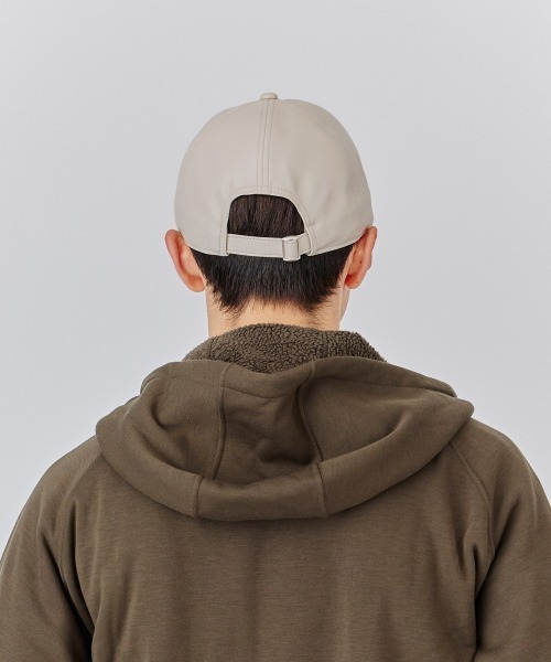 ORNERTE(オルネート)の「ORNERTE BASIC 6P CAP_DEEP TYPE_FL / 【ユニセックス】 オルネート 深め サイズが選べる 6パネル フェイクレザーキャップ(キャップ・メンズ・ライトベージュ/ブラック・59cm/61cm)」の14枚目の写真