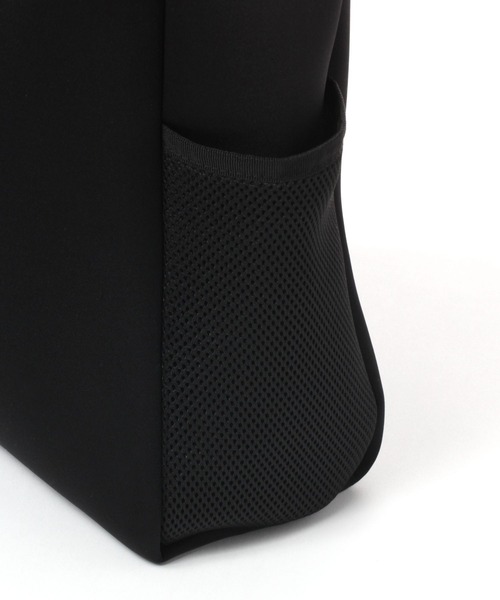 LAKOLE(ラコレ)の「ネオプレーン×フェイクレザーコンビトートバッグ2 / 965867(トートバッグ・メンズ・チャコール/ブラック・FREE)」の13枚目の写真