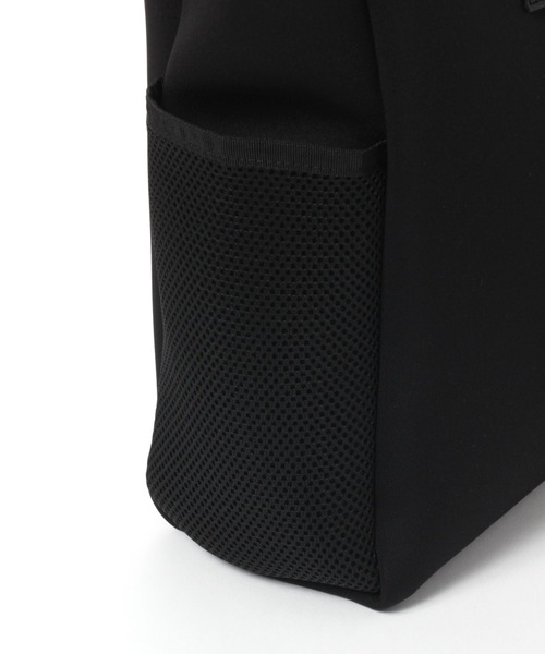 LAKOLE(ラコレ)の「ネオプレーン×フェイクレザーコンビトートバッグ2 / 965867(トートバッグ・メンズ・チャコール/ブラック・FREE)」の14枚目の写真