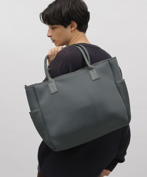 LAKOLE(ラコレ)の「ネオプレーン×フェイクレザーコンビトートバッグ2 / 965867(トートバッグ・メンズ・チャコール/ブラック・FREE)」の19枚目の写真