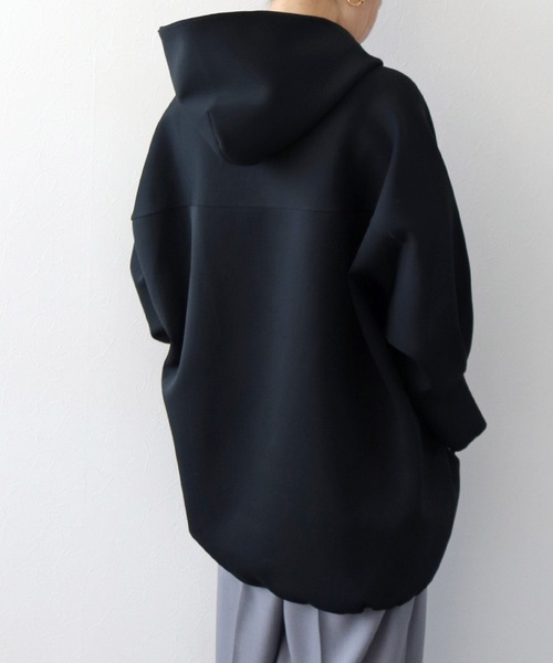 Hart(ハート)の「Hart / cardbord pull hoodie(カーボード素材プルオーバーフーディー)(パーカー・レディース・ブラック・38)」の4枚目の写真