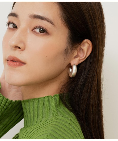 ANAP（アナップ）の「マットフープピアス（ピアス（両耳用）・レディース・シルバー/ゴールド・FREE）」の4枚目の写真