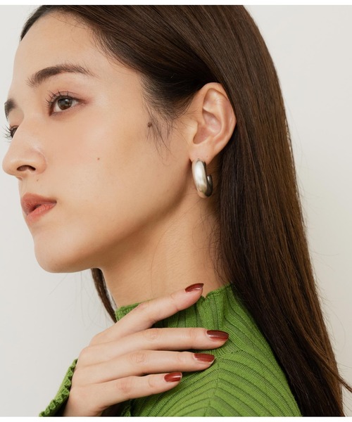 ANAP（アナップ）の「マットフープピアス（ピアス（両耳用）・レディース・シルバー/ゴールド・FREE）」の5枚目の写真