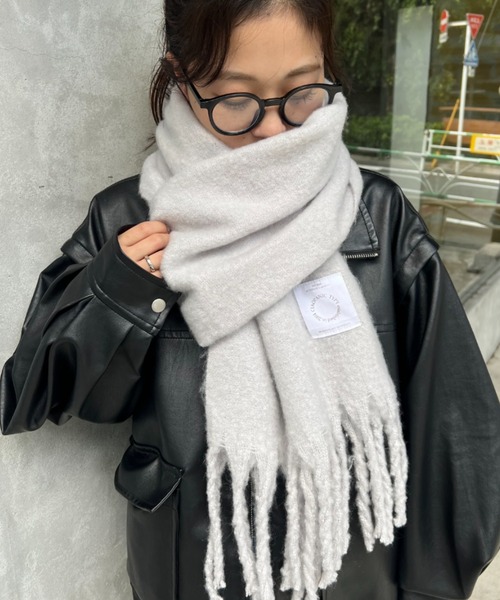 CIAOPANIC TYPY（チャオパニックティピー）の「【静電気防止】洗える太フリンジマフラー（マフラー・レディース・ピンク/ライトグレー/アイボリー/ブルー・ONE SIZE）」の10枚目の写真