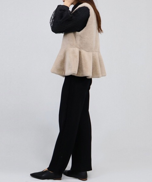 ESMOK Aライン エコファー ベスト A line fur vest beige | ESMOK