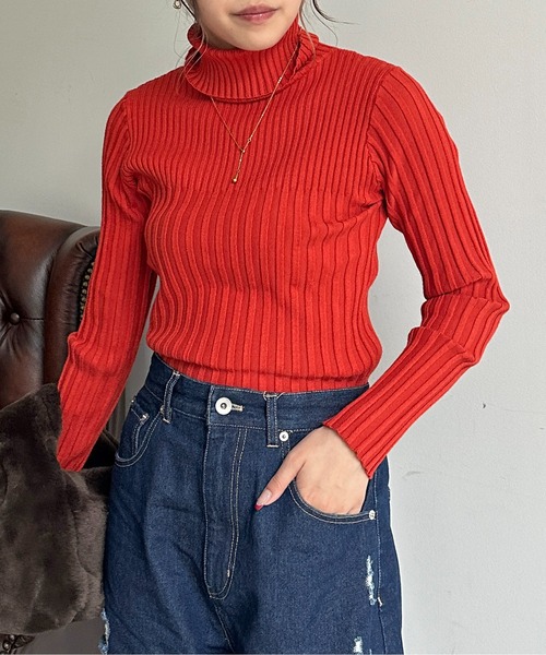 Thevon（ゼボン）の「裏リブタートルニットプルオーバー（ニット/セーター・レディース・オレンジ/ブルー/アイボリー/モカ/ブラック/オフホワイト・FREE）」の6枚目の写真