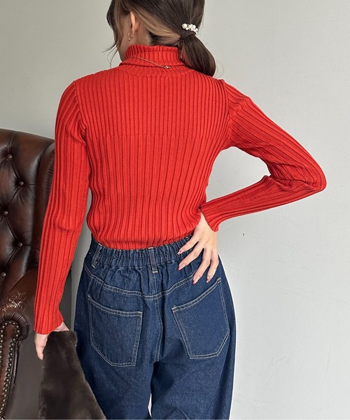 Thevon（ゼボン）の「裏リブタートルニットプルオーバー（ニット/セーター・レディース・オレンジ/ブルー/アイボリー/モカ/ブラック/オフホワイト・FREE）」の20枚目の写真