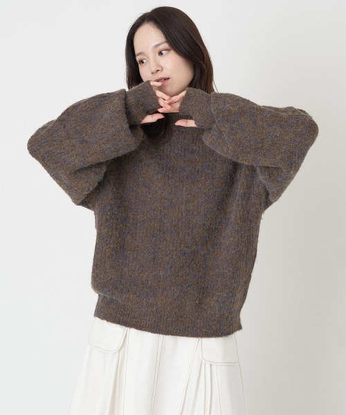 A de a.v.v（アードアー・ヴェ・ヴェ）の「アームウォーマー風ハイネックプルオーバー（ニット/セーター・レディース・オレンジ系その他/アイボリー・39）」の9枚目の写真