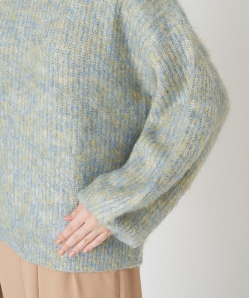 A de a.v.v（アードアー・ヴェ・ヴェ）の「アームウォーマー風ハイネックプルオーバー（ニット/セーター・レディース・オレンジ系その他/アイボリー・39）」の14枚目の写真