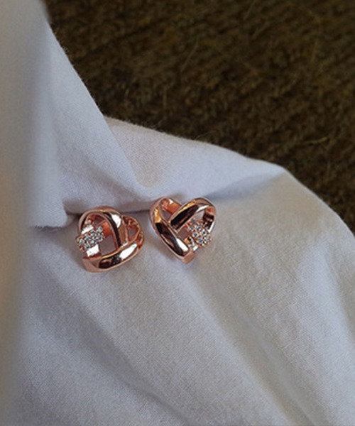 yu-ka（ユーカ）の「YU-KA:デザインハートピアス（ピアス（両耳用）・レディース・ピンクゴールド・FREE）」の3枚目の写真