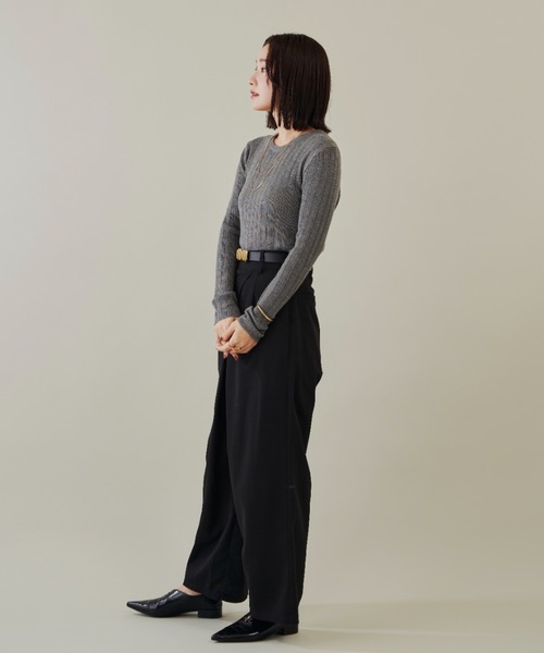 Shelly island（シェリーアイランド）の「クルーネックリブニットトップス（ニット/セーター・レディース・グレー/ブラック/ホワイト・FREE）」の12枚目の写真